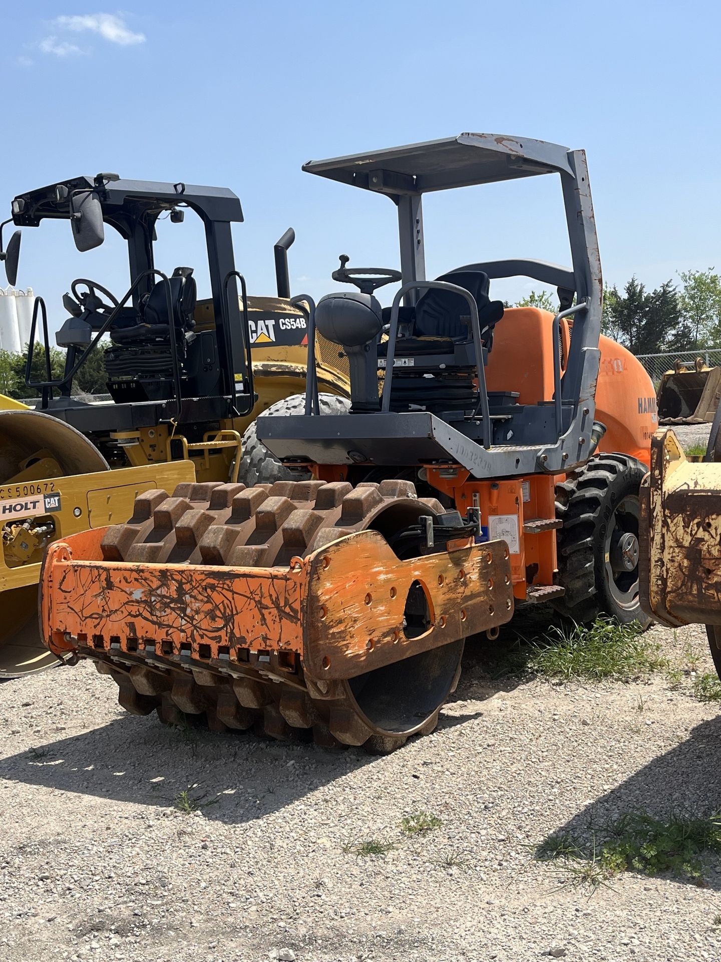 2012 Hamm 54" drum pad foot roller  