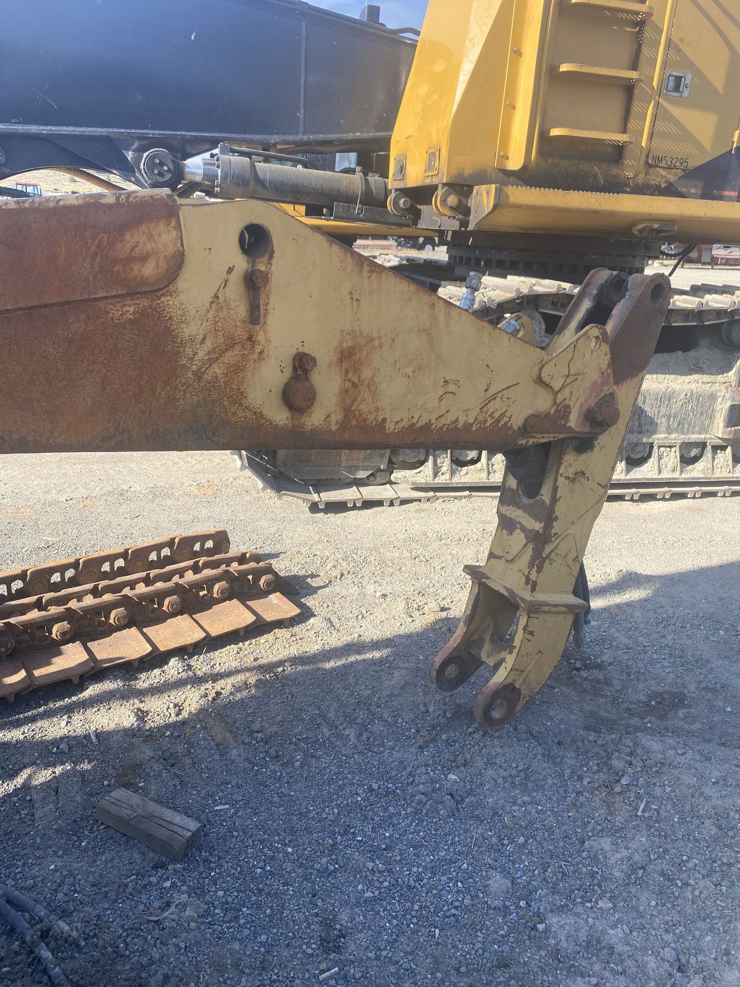 Swing Boom for Cat 527 skidder 