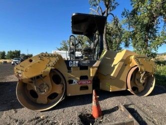 CAT CB-54 Roller 